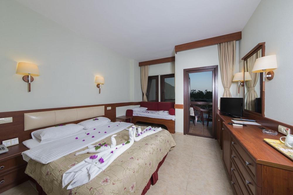 Sundia By Liberty Suncity 4* Ölüdeniz